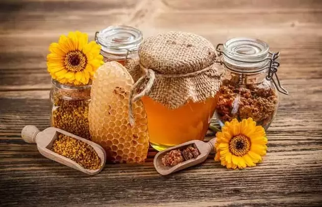 Honey is a useful and tasty remedy that can increase male potency. 